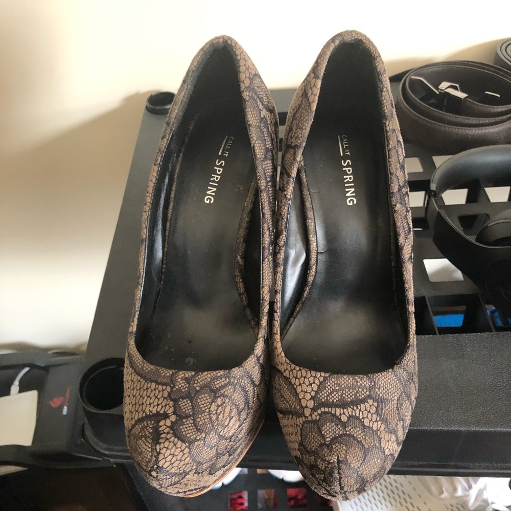 Spring Heels - Picture 2 of 3